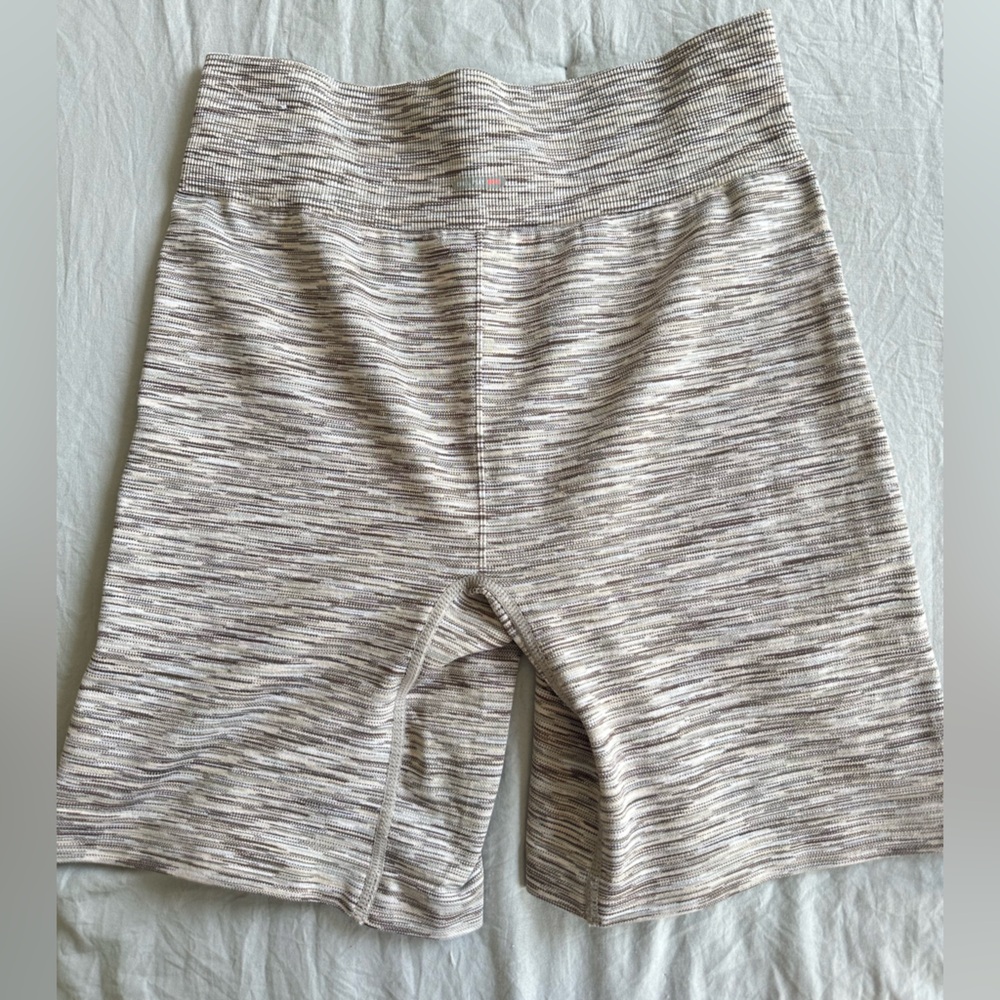Aerie Set of Chill-Play-Move Biker shorts - Picture 5 of 6